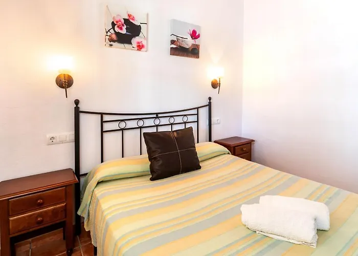 Cortijo Entrepinares Casa rural *